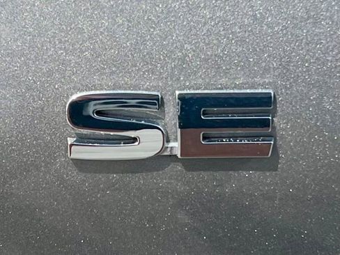 Used 2024 Mitsubishi Outlander SE image 15