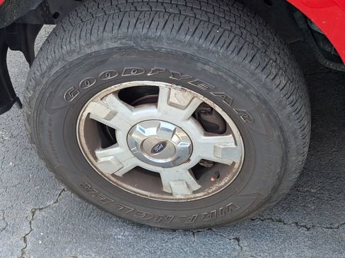 Used 2013 Ford F150 XLT w/ Mid Equipment Group AWD/4WD image 10