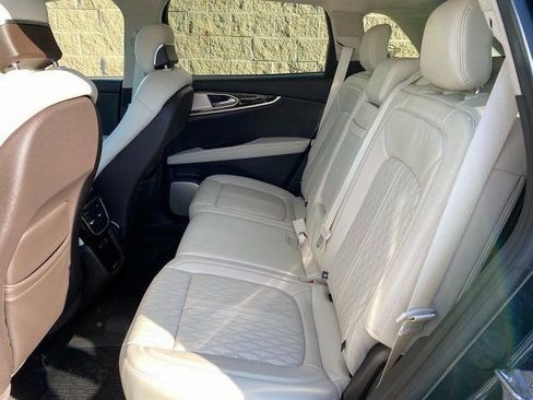 Used 2022 Lincoln Nautilus Black Label w/ Class II Trailer Tow Package image 13