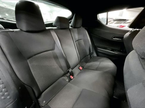 Used 2018 Toyota C-HR XLE image 15