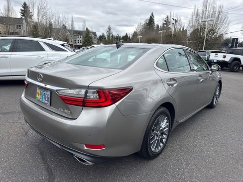 Used 2018 Lexus ES 350 w/ Navigation System Package image 7