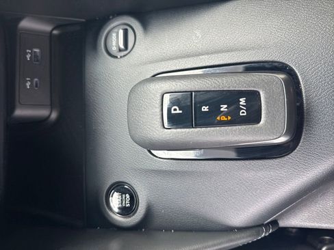 Certified 2024 Nissan Z Performance w/ Floor Mat Package image 25