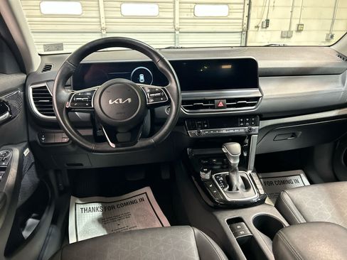 Used 2024 Kia Seltos SX AWD/4WD image 4