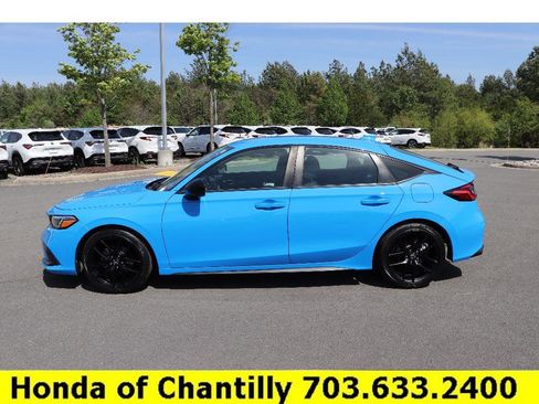 Used 2023 Honda Civic Sport image 4