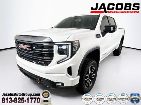 Used 2023 GMC Sierra 1500 AT4 w/ AT4 Preferred Package AWD/4WD image 1