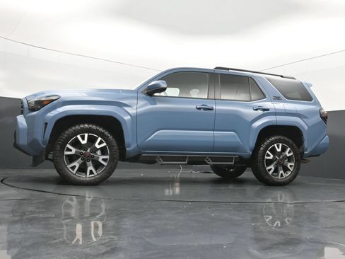 Used 2025 Toyota 4Runner TRD Sport Premium AWD/4WD image 36