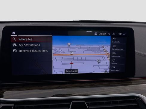 Used 2021 BMW M550i xDrive w/ Dynamic Handling Package image 14