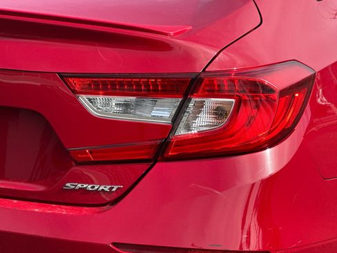 Used 2018 Honda Accord Sport image 24