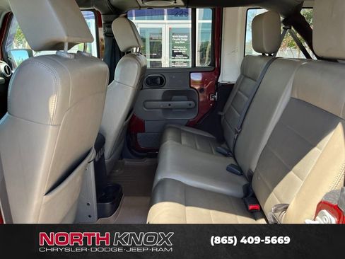 Used 2010 Jeep Wrangler Unlimited Sahara w/ Dual Top Group AWD/4WD image 12