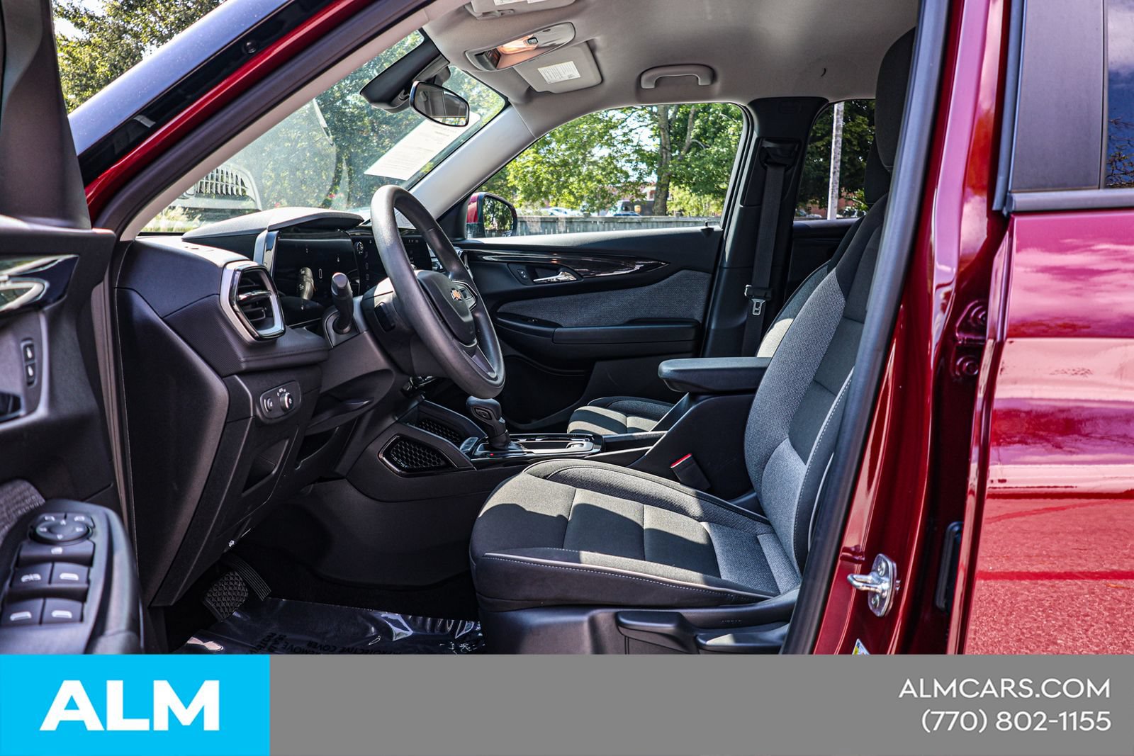 Used 2025 Chevrolet TrailBlazer LT FWD image 17
