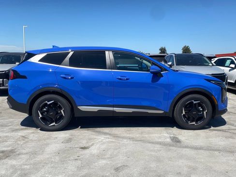 New 2026 Kia Sportage EX w/ EX Panorama Roof Package FWD image 2