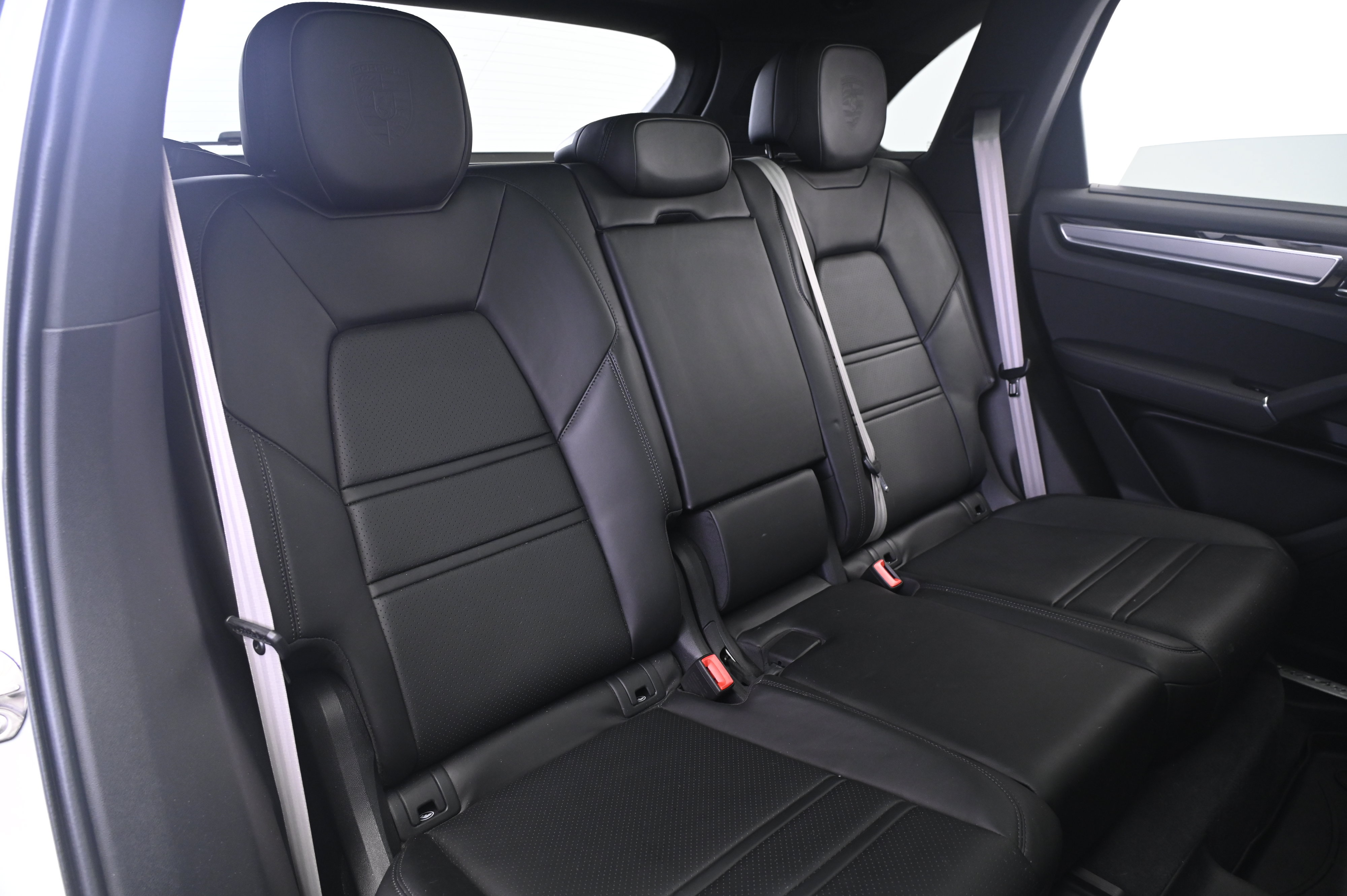 Certified 2022 Porsche Cayenne Platinum Edition AWD/4WD image 19