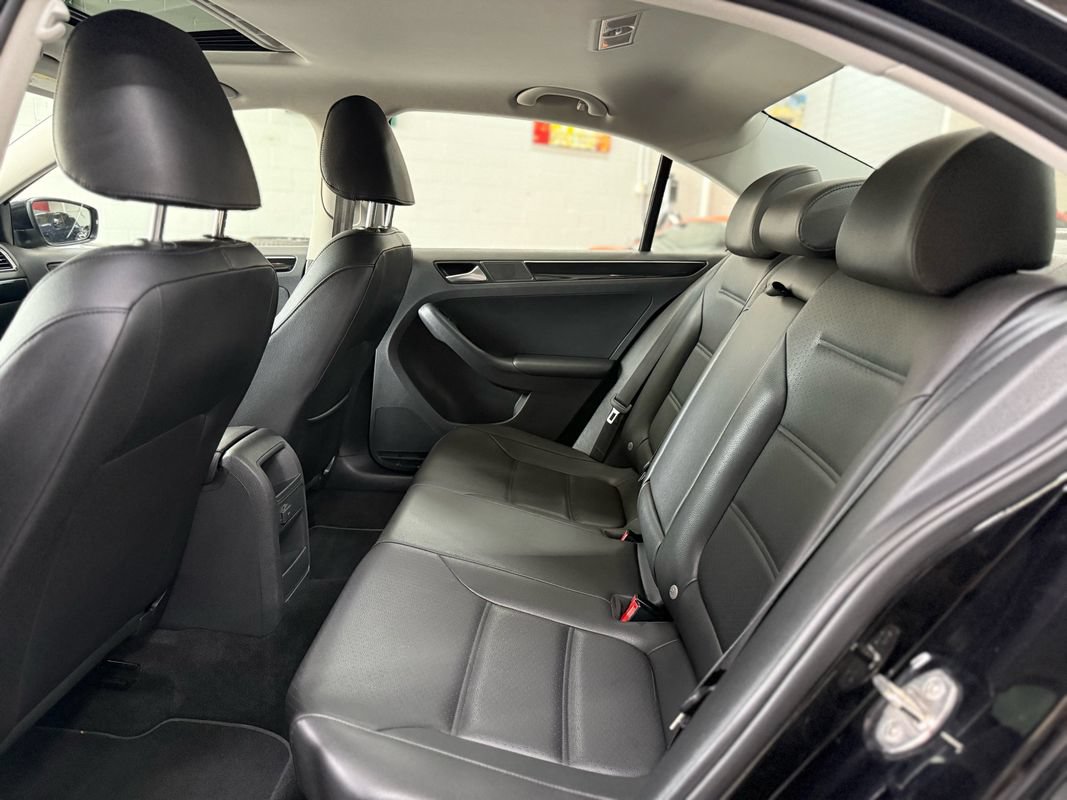 Used 2017 Volkswagen Jetta SEL FWD image 13
