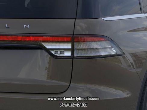 New 2026 Lincoln Aviator 2WD image 21