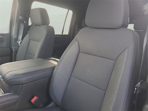 New 2026 Chevrolet Suburban LS image 22