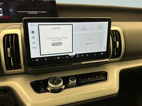 Used 2025 Ford Expedition Active AWD/4WD image 18