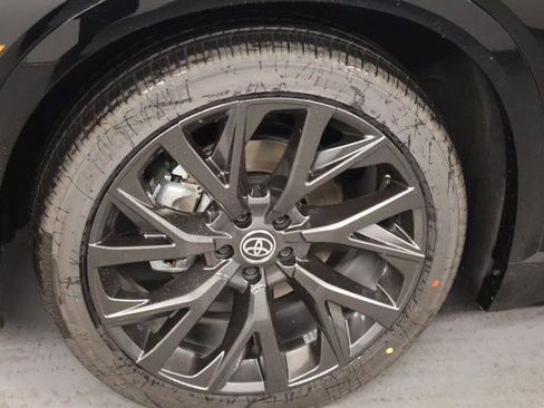 New 2026 Toyota Crown Signia image 8