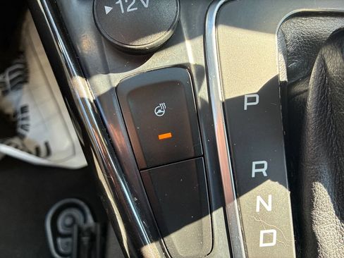 Used 2018 Ford Focus Titanium FWD image 30