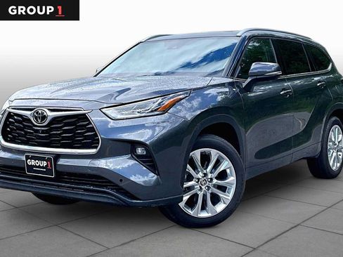 Used 2025 Toyota Highlander Limited AWD/4WD image 1