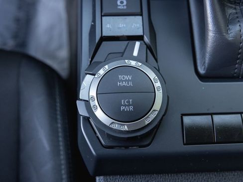 Used 2025 Toyota Tacoma SR5 image 18