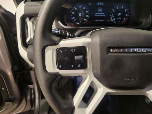 Used 2022 Land Rover Defender 90 X-Dynamic SE image 12