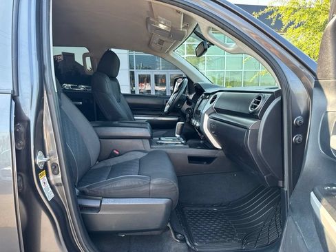 Used 2015 Toyota Tundra SR5 w/ SR5 Upgrade Package AWD/4WD image 18