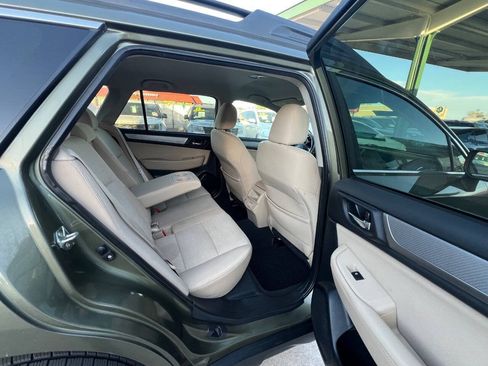 Used 2018 Subaru Outback 2.5i Premium AWD/4WD image 10