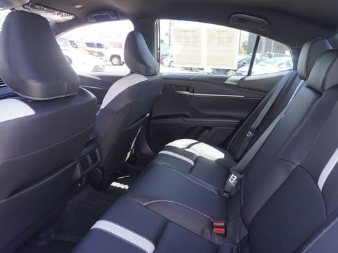Certified 2026 Toyota Camry Hybrid w/ Multimedia Upgrade Package FWD image 8
