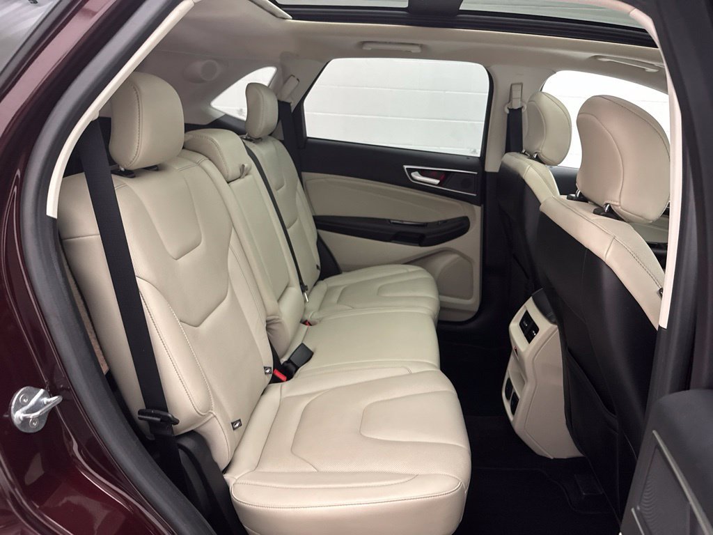 Used 2019 Ford Edge Titanium w/ Equipment Group 301A AWD/4WD image 53