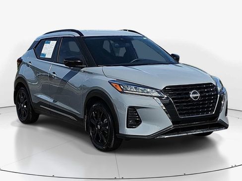 Used 2023 Nissan Kicks SR FWD image 3
