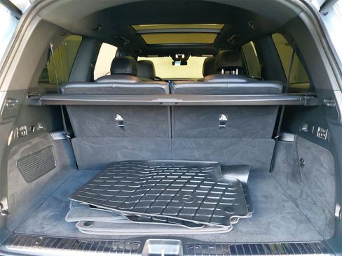 Used 2024 Mercedes-Benz GLS 450 4MATIC image 12