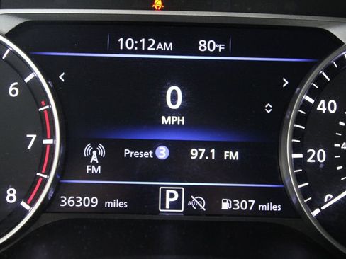 Used 2025 Nissan Sentra SR FWD image 27