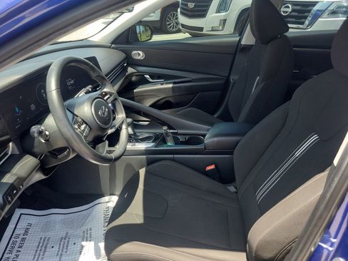 Used 2023 Hyundai Elantra SEL w/ Convenience Package FWD image 20