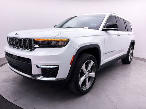 Used 2021 Jeep Grand Cherokee L Limited w/ Luxury Tech Group II image 13