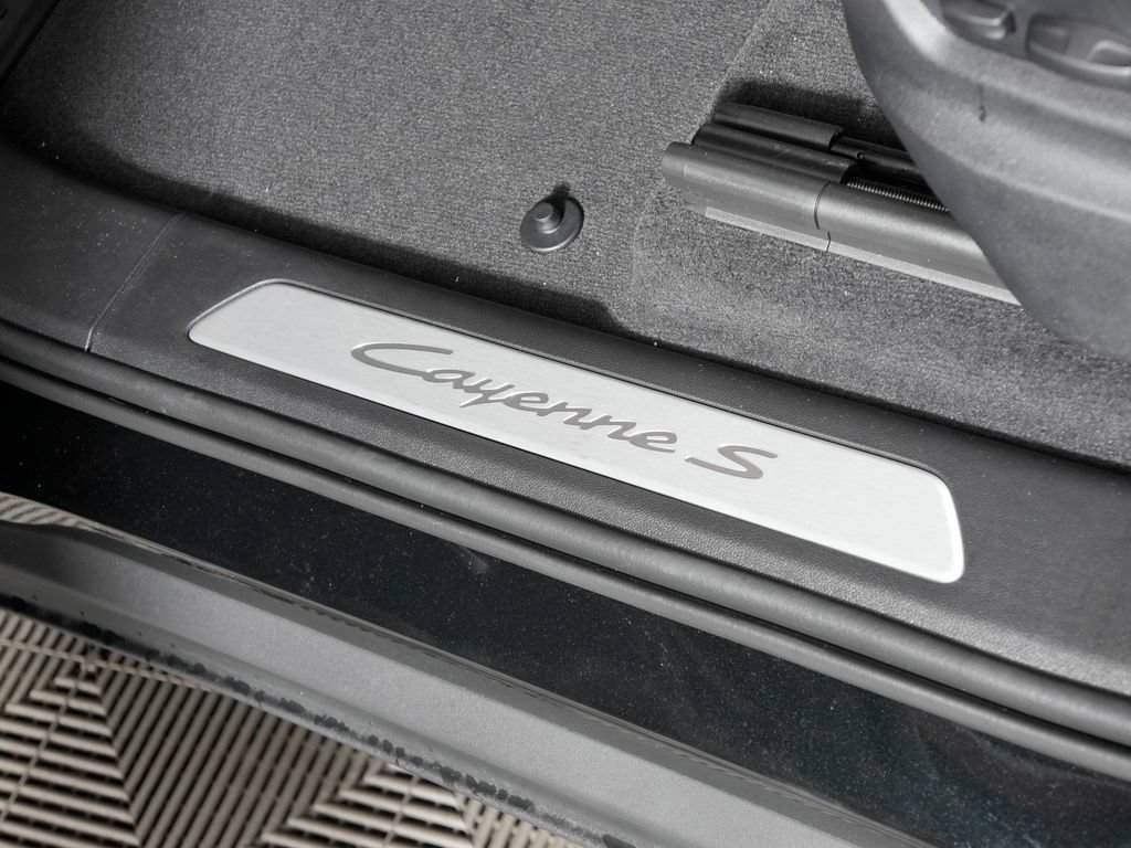 Certified 2026 Porsche Cayenne S AWD/4WD image 17