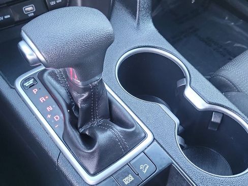 Used 2021 Kia Sportage LX image 12