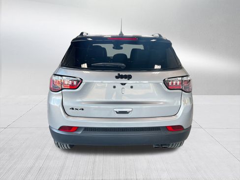 Used 2022 Jeep Compass Latitude image 6