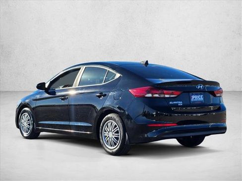 Used 2017 Hyundai Elantra SE image 7
