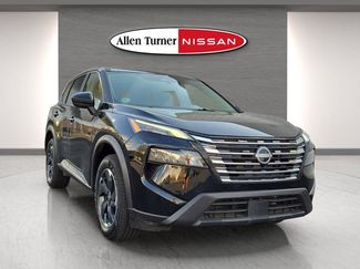 Used 2025 Nissan Rogue SV video 2