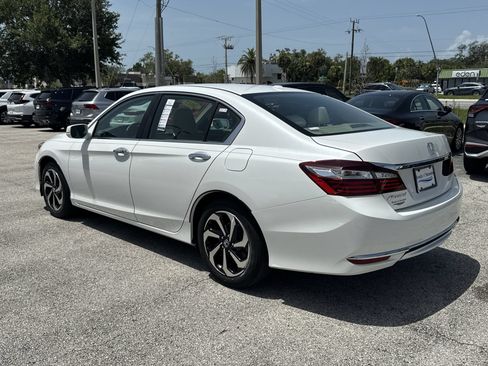 Used 2017 Honda Accord EX image 8