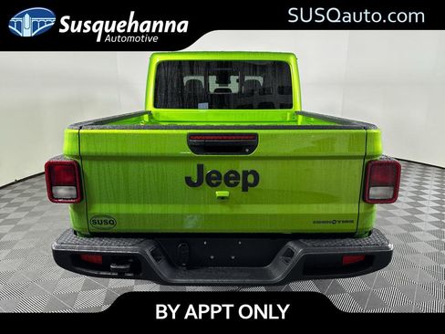 New 2025 Jeep Gladiator Sport image 8