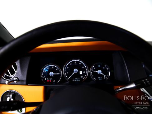 Used 2022 Rolls-Royce Cullinan image 14