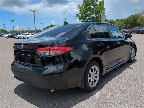 Certified 2025 Toyota Corolla LE FWD image 6