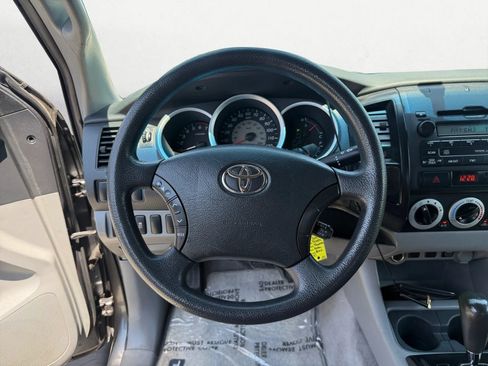 Used 2011 Toyota Tacoma 2WD Access Cab w/ Convenience Pkg image 17