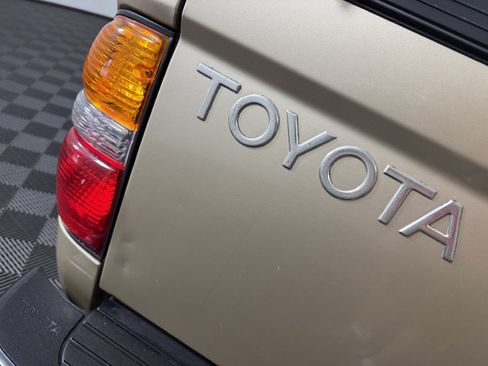 Used 2002 Toyota Tacoma 2WD Xtracab image 31