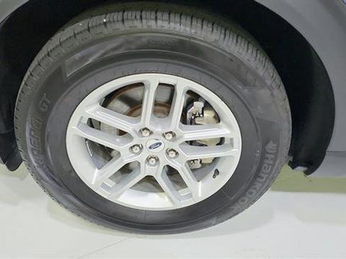 Used 2025 Ford Explorer Active RWD image 37