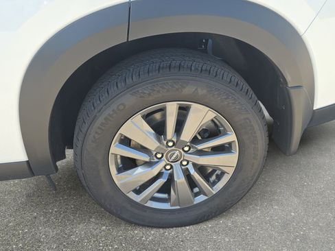 New 2026 Nissan Pathfinder SV AWD/4WD image 32