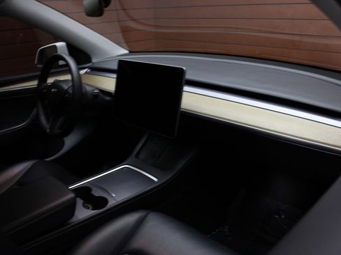 Used 2023 Tesla Model Y Performance image 22