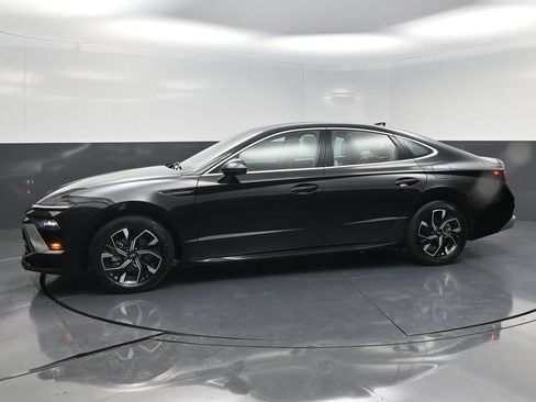 Used 2025 Hyundai Sonata SEL FWD image 3