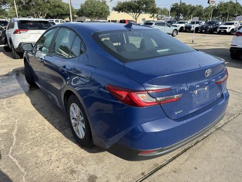 Used 2025 Toyota Camry LE FWD image 7